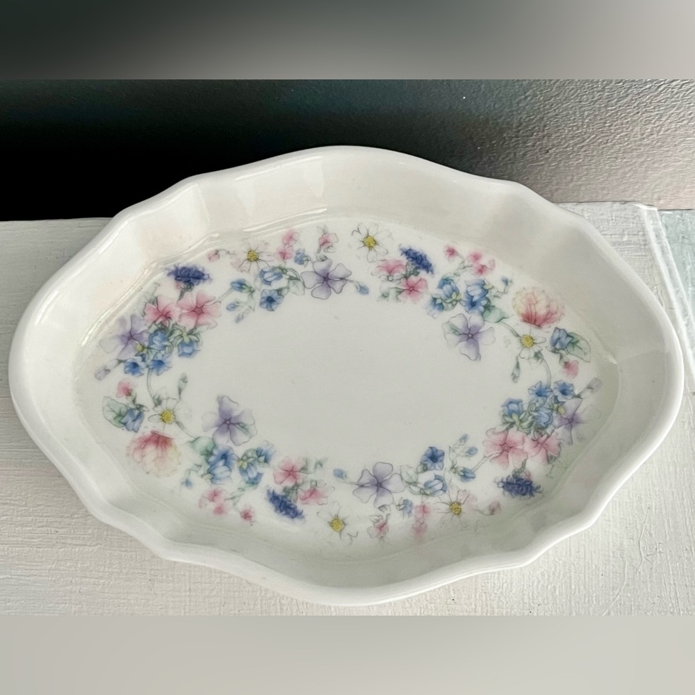 Wedgwood Angela Small Oval Trinket Dish Bone China England